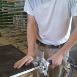 Anetsberger GmbH Schreinerei - Holzhandel - Application of the corner rounder MZ 02 90F: The corner rounder is small and handy